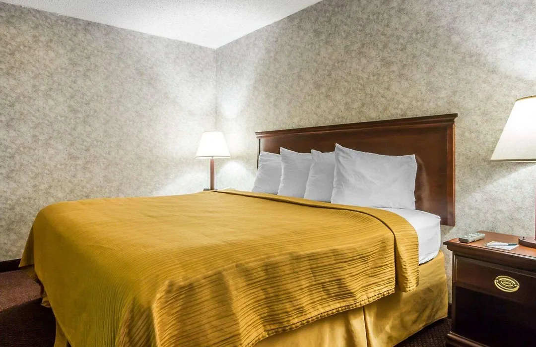 Quality Inn And Suites Kingston-1